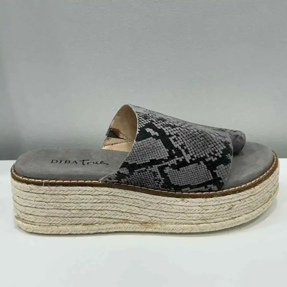 Diba True Demi Chase Size 7 Snake Print Gray Wedge Sandal Espadrille‎ New In Box